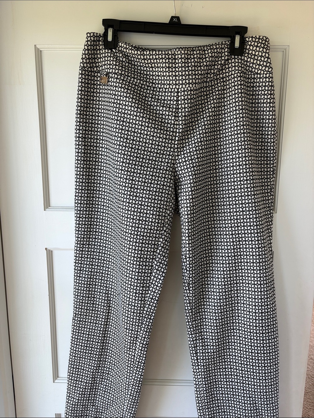 LISETTE Black & White Cropped Patterned Dress Pants